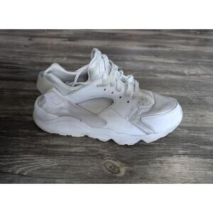 Nike Air Huarache Run Womens 9 Triple White Athletic Sneaker Shoes DH4439-102